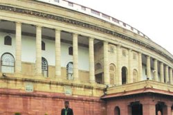 किशोरवयीन वय १६ वर्षे करण्याचा विचार नाही