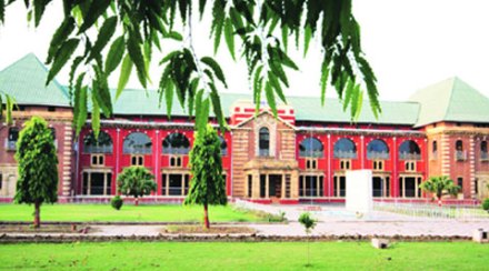 विधान परिषदेत गदारोळ विधान परिषदेत गदारोळ