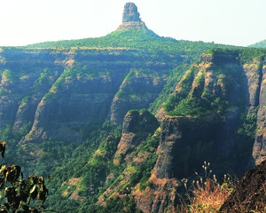 ट्रेकर ब्लॉगर -आमची डोंगरयात्रा..