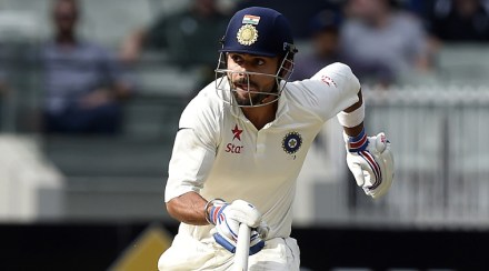 आयसीसी कसोटी क्रमवारीत कोहली १५व्या स्थानावर आयसीसी कसोटी क्रमवारीत कोहली १५व्या स्थानावर