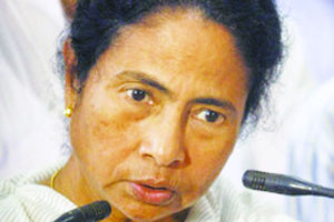 पश्चिम बंगालमध्ये ममतांची जादू कायम