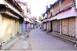 रायगड जिल्ह्य़ात बंदला उत्स्फूर्त प्रतिसाद