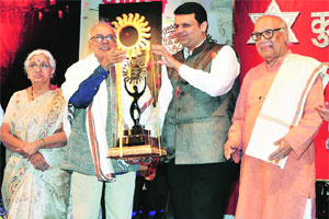 ‘मराठी जगण्याची भाषा होण्यासाठी प्रयत्नांची गरज’