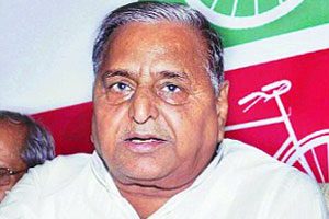 ‘सब का साथ’ची घोषणा खोटी ‘सब का साथ’ची घोषणा खोटी