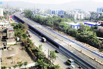 मुख्यमंत्र्यांना सवड मिळत नसल्यामुळे महापे-शीळ फाटा उड्डाणपुलाचे उद्घाटन रखडले मुख्यमंत्र्यांना सवड मिळत नसल्यामुळे महापे-शीळ फाटा उड्डाणपुलाचे उद्घाटन रखडले