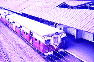 लोकलमधील तरुणीच्या हत्येचे गूढ उकलले लोकलमधील तरुणीच्या हत्येचे गूढ उकलले