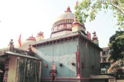 कोपिनेश्वर मंदिरातून तब्बल दोन टन निर्माल्याचे संकलन