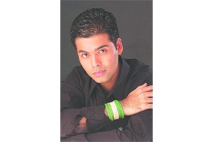 मालिकेतील सुनांच्या स्टाइलवर करण जोहरची करडी नजर मालिकेतील सुनांच्या स्टाइलवर करण जोहरची करडी नजर