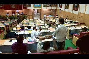 ‘बेस्ट सिटी’ चे आयुक्त अडकलेत फायलींच्या ढिगाऱ्यात