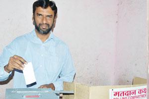 ‘मुळा’च्या निवडणुकीला मारहाणीचे गालबोट ‘मुळा’च्या निवडणुकीला मारहाणीचे गालबोट