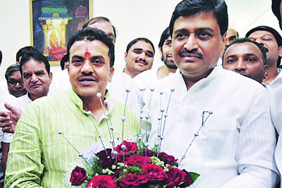 काँग्रेस प्रदेशाध्यक्षपदी अशोक चव्हाण काँग्रेस प्रदेशाध्यक्षपदी अशोक चव्हाण