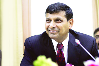 कर्ज स्वस्ताईचा रंगोत्सव