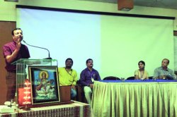कॉलेजच्या कट्टय़ावर : अ‍ॅण्ड्रॉइड युगात मैत्री फक्त ‘फॉरवर्ड’ होतेय!