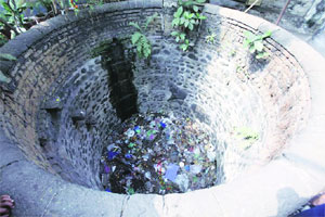इन फोकस : तहान लागल्यावर..