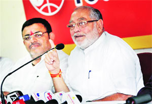 रेशन दुकानातील भ्रष्टाचारात गैर काय? रेशन दुकानातील भ्रष्टाचारात गैर काय?