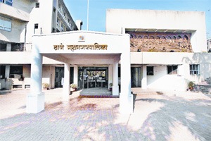 रजेवरून परतताच आयुक्तांचा धडाका!