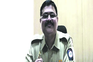आरटीओ अंतरंग: धोकादायक रसायनांच्या वाहतुकीचे नियम आरटीओ अंतरंग: धोकादायक रसायनांच्या वाहतुकीचे नियम