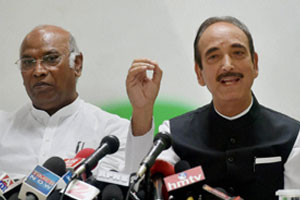 महत्त्वाच्या विधेयकांवर सरकारची मनमानी महत्त्वाच्या विधेयकांवर सरकारची मनमानी