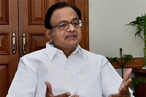 आर्थिक आघाडीवर सरकारचा वर्षभर केवळ कांगावाच
