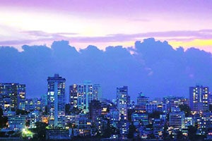 मुंबईतील पर्यटन स्वागत केंद्रासाठी अजून वर्षभराचा कालावधी