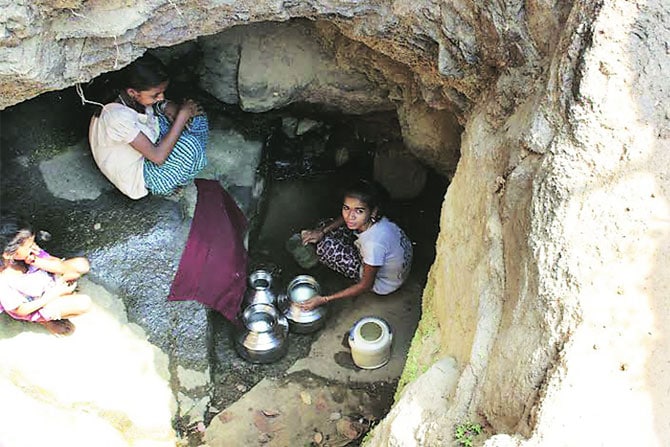 पाणीकपातीची टांगती तलवार! पाणीकपातीची टांगती तलवार!