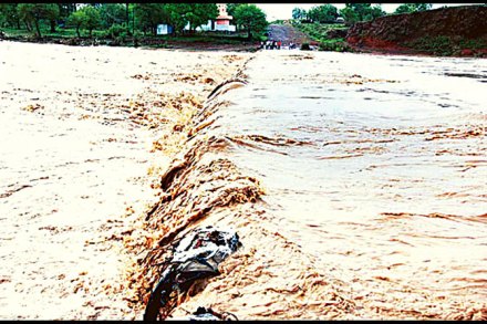 आठ दिवसांत दुसऱ्यांदा कयाधूला दुथडी पाणी