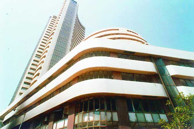 पुन्हा तेजीच्या मार्गावर