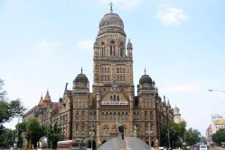 मृत कर्मचाऱ्यांच्या नातेवाईकांकडून निवृत्ती वेतनाची चोरी