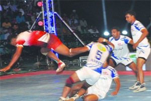 ठाण्याची भरारी