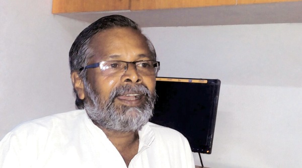 ‘मोदींना गरिबीचा अर्थ माहित नाही’ ‘मोदींना गरिबीचा अर्थ माहित नाही’
