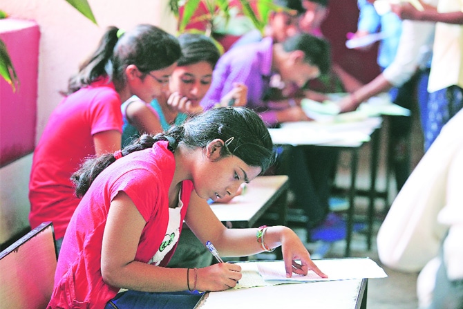 विज्ञानानंतर वाणिज्यला पसंती; कला शाखेला मुलेच मिळेनात!
