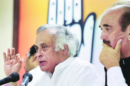 पंतप्रधानांनी मौन सोडावे