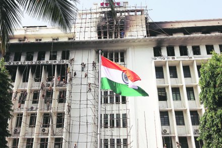 मंत्रालयाच्या कामात धोरणलकव्याचा अडथळा