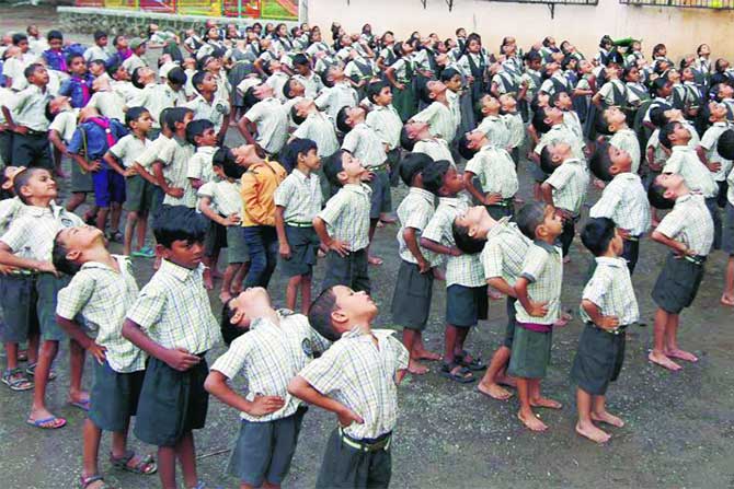 ठाण्यात सामूहिक योगासनांचे आयोजन