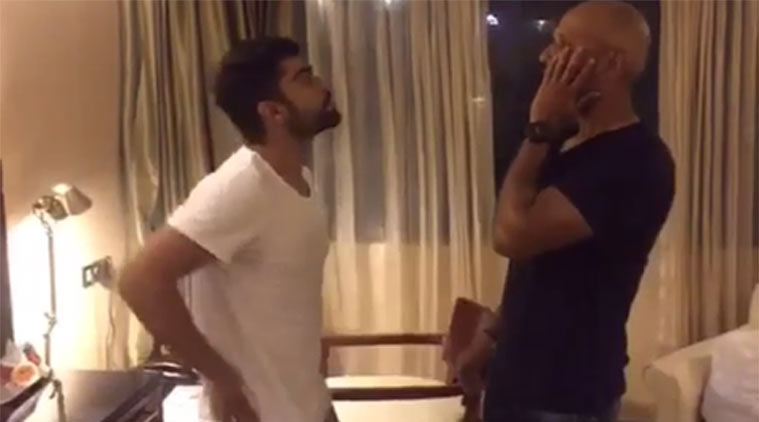 व्हिडिओ: विराट म्हणतो, ‘ये बाबुराव का स्टाईल है’ व्हिडिओ: विराट म्हणतो, ‘ये बाबुराव का स्टाईल है’