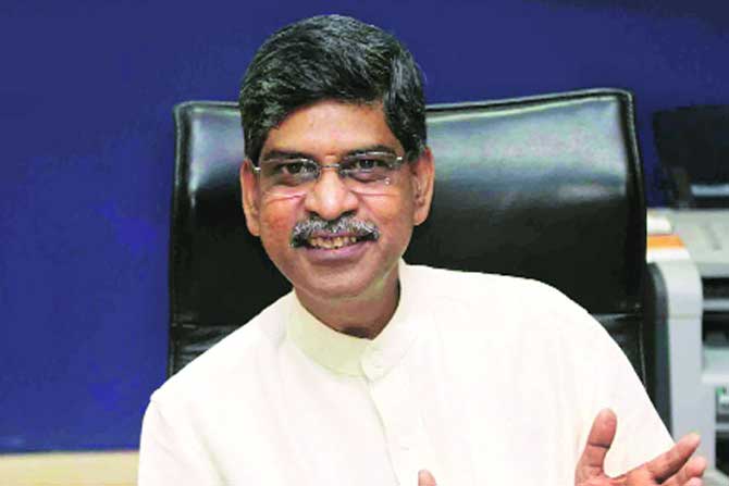 राज्यपालांच्या आदेशांची वेळूकरांकडून उपेक्षाच! राज्यपालांच्या आदेशांची वेळूकरांकडून उपेक्षाच!