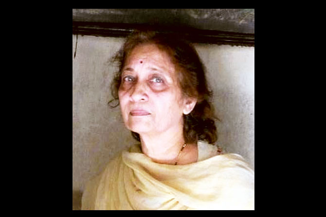 अमूल्य चित्रसंपदा आगीच्या भक्ष्यस्थानी अमूल्य चित्रसंपदा आगीच्या भक्ष्यस्थानी