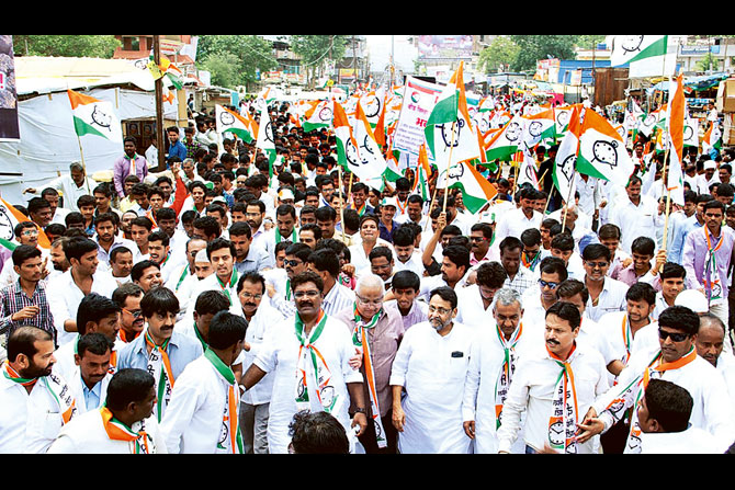 ‘भाजपच्या अन्य घोटाळेबाज मंत्र्यांचीही नावे जाहीर करणार’ ‘भाजपच्या अन्य घोटाळेबाज मंत्र्यांचीही नावे जाहीर करणार’