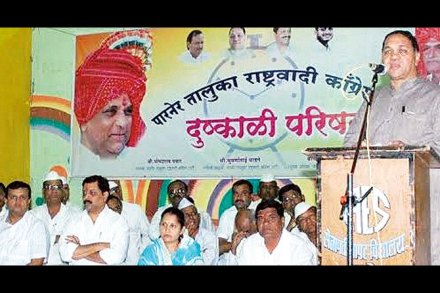 साखर कारखाने बंद पाडण्याचा डाव साखर कारखाने बंद पाडण्याचा डाव