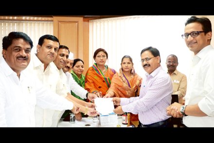 छावण्या व चारा डेपोला जिल्हाधिका-यांचा नकार