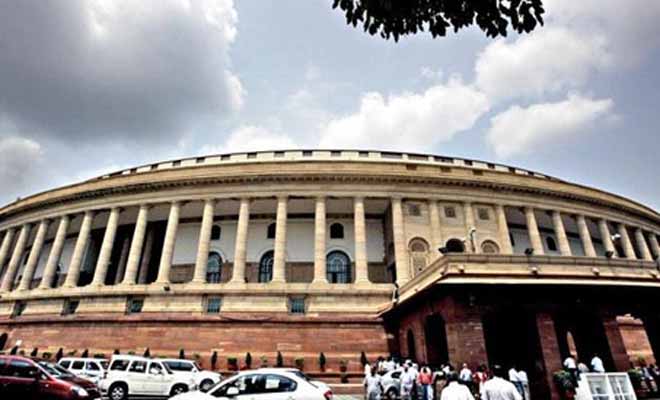 पगार आणि निवृत्तीवेतनात वाढ करण्याची खासदारांची मागणी