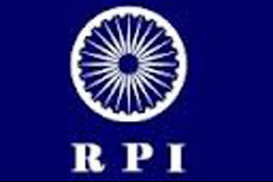 पेन्शनप्रश्नी वाहतूक रोखली पेन्शनप्रश्नी वाहतूक रोखली