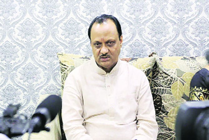 ‘अजित पवारांच्या सूचनेमुळेच १८९ प्रकल्प वादग्रस्त’ ‘अजित पवारांच्या सूचनेमुळेच १८९ प्रकल्प वादग्रस्त’