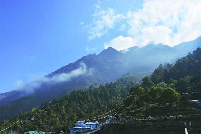 माथा नाही तर पायथा तरी…