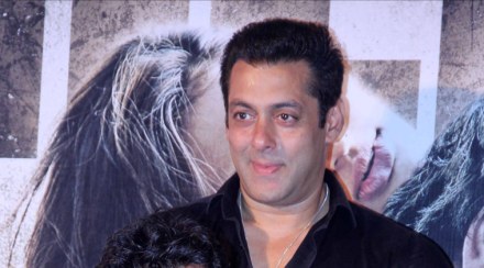 ‘एफटीआयआय’च्या आंदोलक विद्यार्थ्यांना सलमान खानचा पाठिंबा ‘एफटीआयआय’च्या आंदोलक विद्यार्थ्यांना सलमान खानचा पाठिंबा