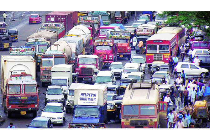 पुणे शहर वाहतुकीची प्रयोगशाळा! पुणे शहर वाहतुकीची प्रयोगशाळा!