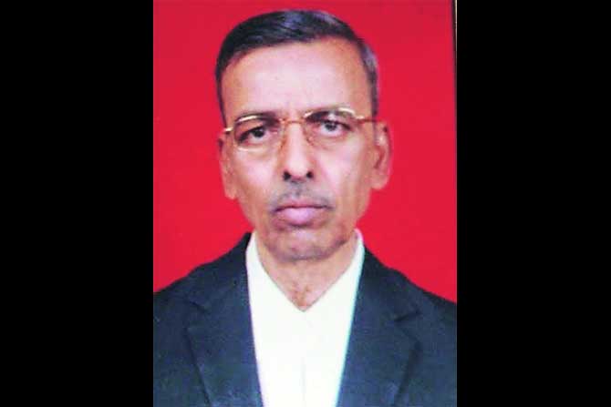 आठवडय़ाची मुलाखत : राजकीय सहभागामुळे धार्मिक उत्सवांना बीभत्स रूप आठवडय़ाची मुलाखत : राजकीय सहभागामुळे धार्मिक उत्सवांना बीभत्स रूप