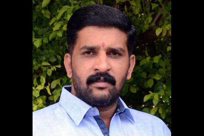 मनसेच्या मावळ तालुकाध्यक्षाचा गोळय़ा झाडून खून मनसेच्या मावळ तालुकाध्यक्षाचा गोळय़ा झाडून खून
