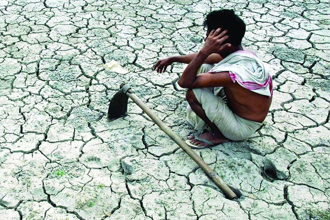 दुष्काळाचा आढावा; मदतीची घोषणा नाही!