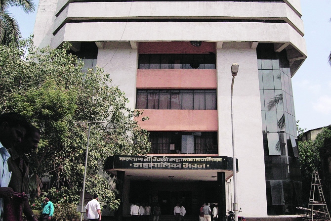 विश्वनाथ राणे यांचा अखेर राजीनामा विश्वनाथ राणे यांचा अखेर राजीनामा